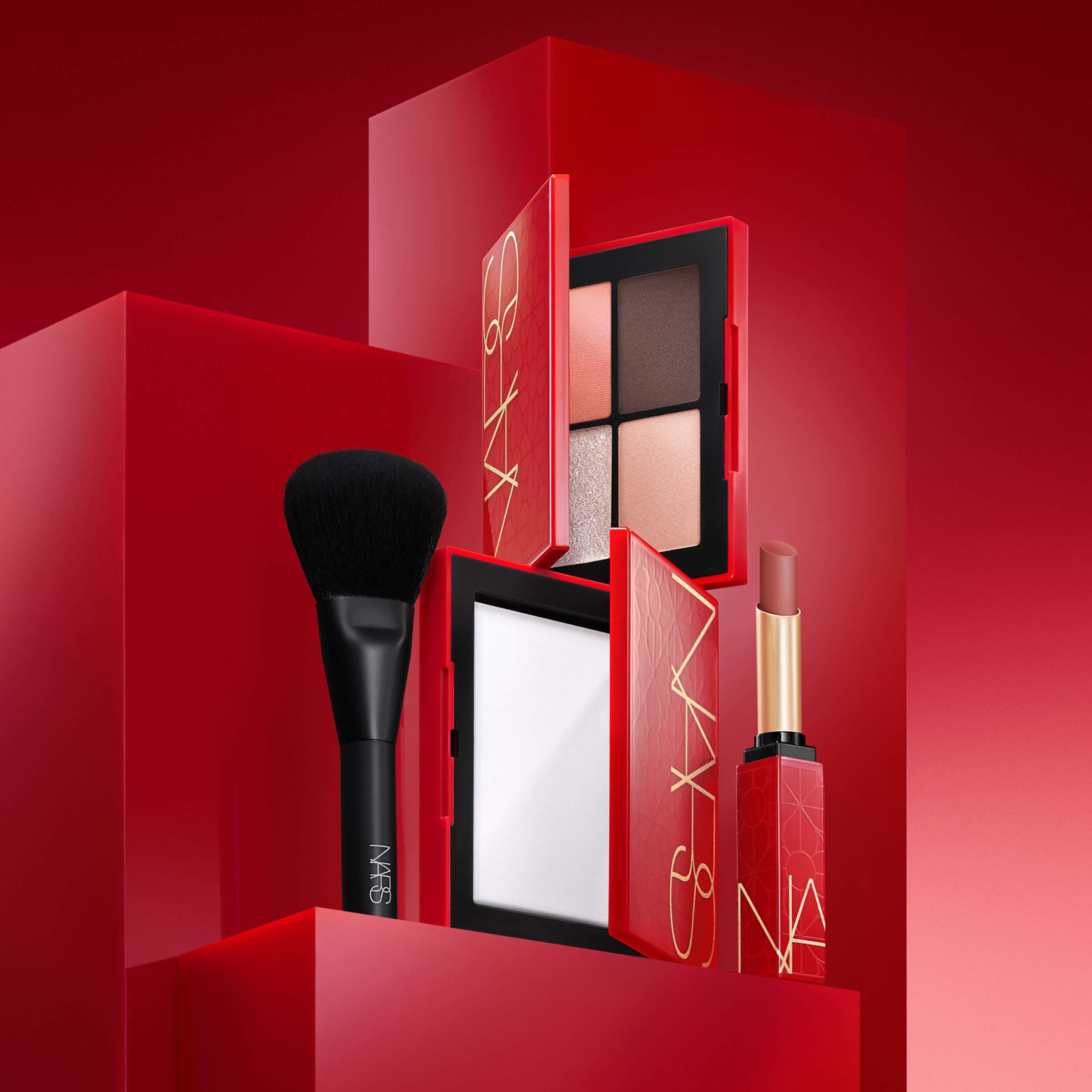 Lunar makeup shop