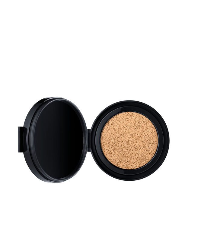 Natural Radiant Longwear Cushion Foundation SPF50+++ (Refill), Punjab