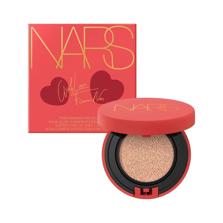 Display zoomed image number 1: [With Love Collection] Pure Radiant Protection Aqua Glow Cushion Foundation, HALLA