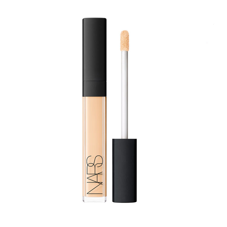 Display zoomed image number 1: Radiant Creamy Concealer&nbsp;, Caf&eacute; Au Lait