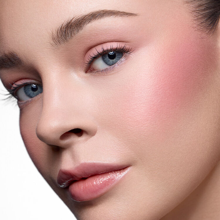 Display zoomed image number 1: NARS Advanced &ndash; Transformation Express, HK$1,000 (Lead Makeup Artist)